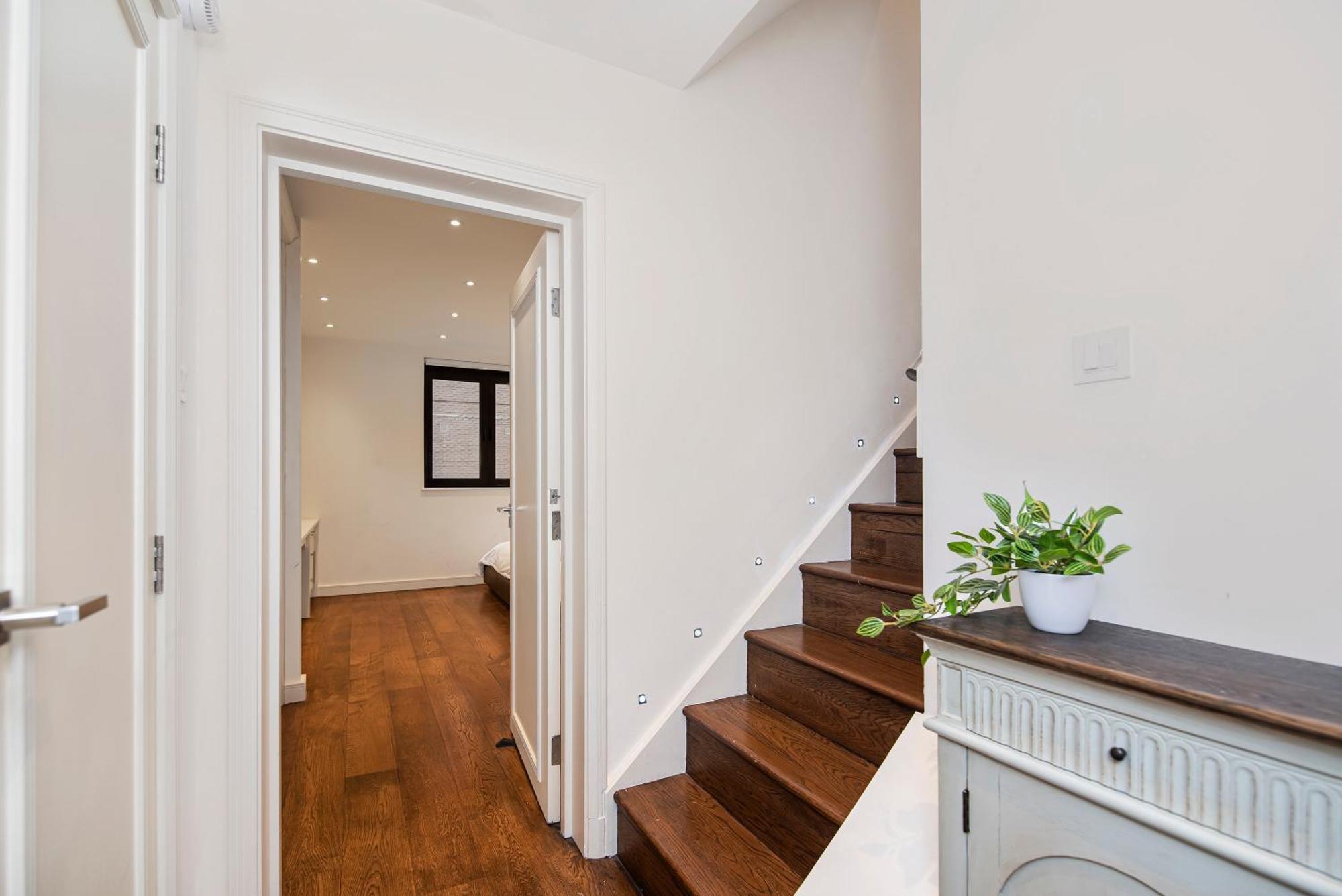 Central 2 Bed Maissonette London Exterior photo