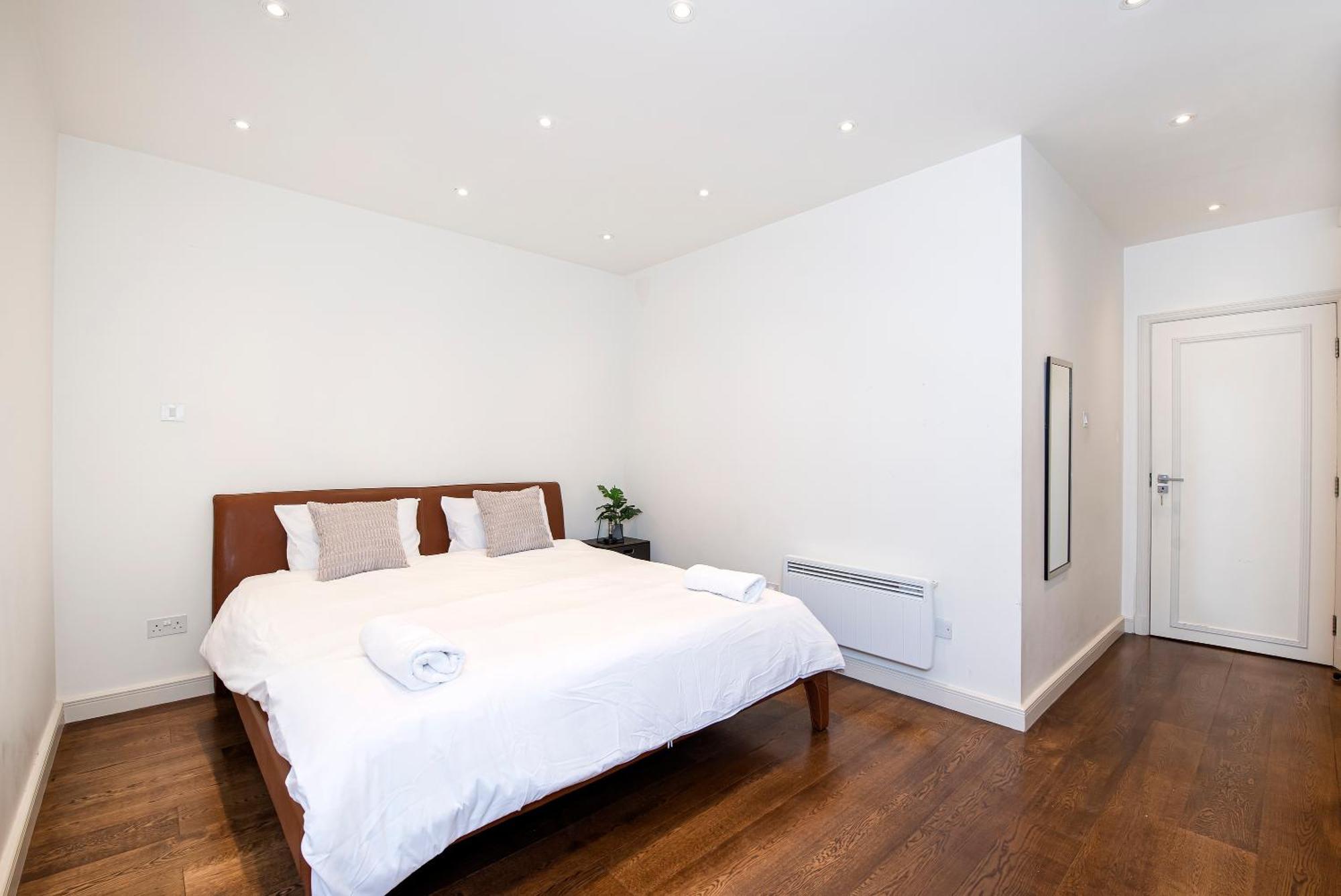Central 2 Bed Maissonette London Exterior photo